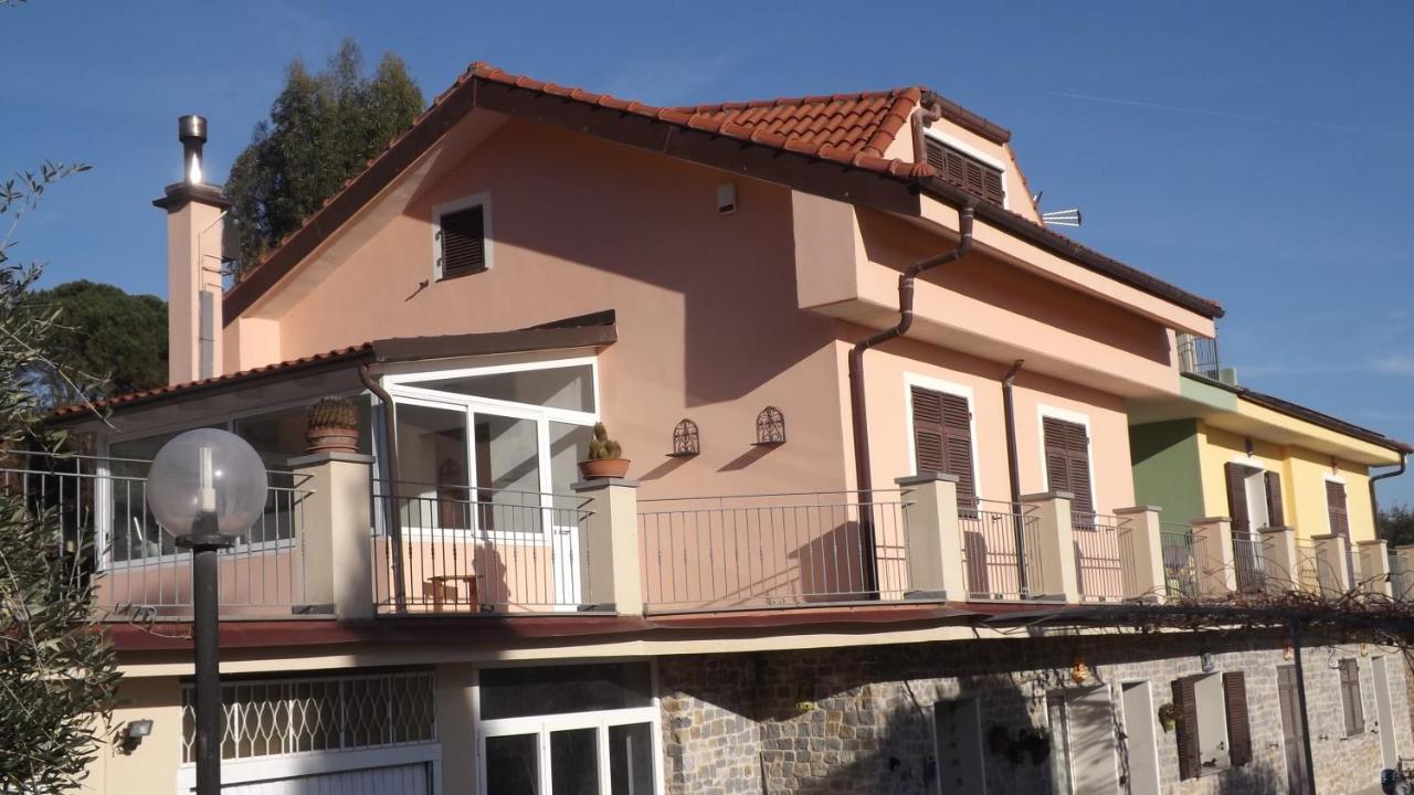 Vila Casa Solemar Imperia Exteriér fotografie